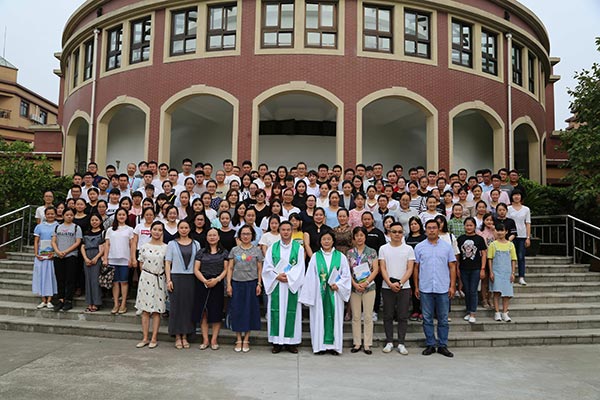 华东神学院举行2018学年开学典礼 华东神学院举行2018学年开学典礼
